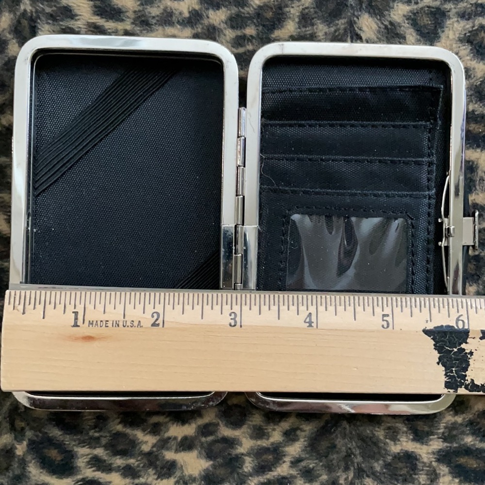 Card, ID holder, gold, sparkly, never used - Picture 4 of 4